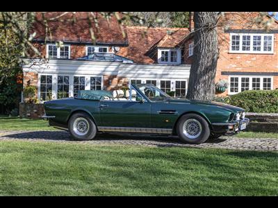 Aston Martin+V8 Volante